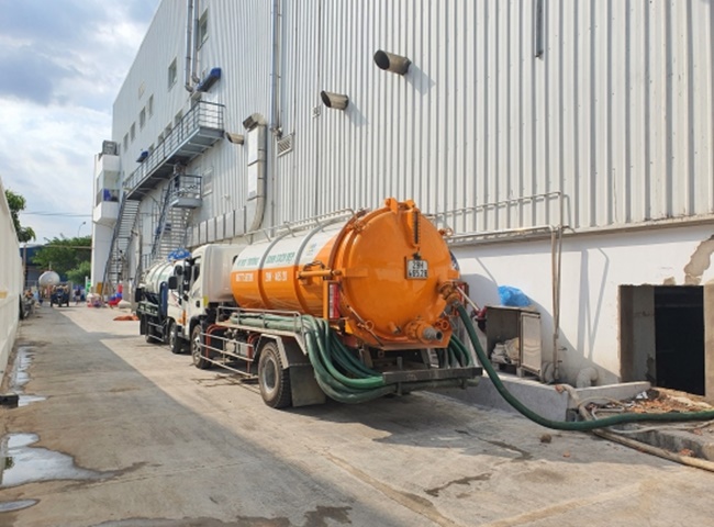 Vận chuyển bùn vi sinh An Giang Danh Phát