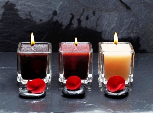 Tinh dầu thơm nhà vệ sinh được nhỏ lên giấy vệ sinh