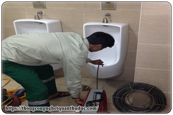 Thông tắc bồn tiểu nam quận thủ Đức uy tín